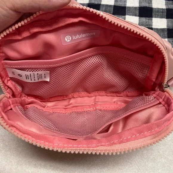 Lululemon pink belt bag - Picture 5 of 5